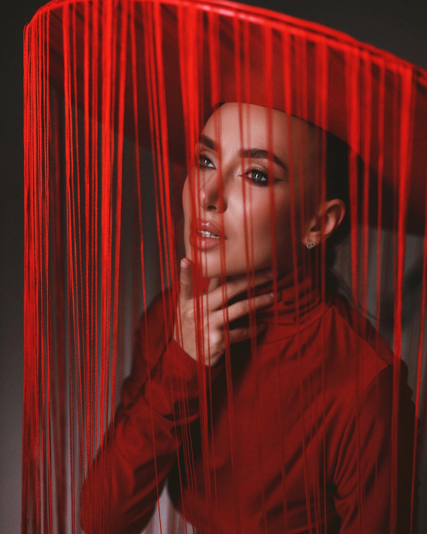 Black or red fringe hat