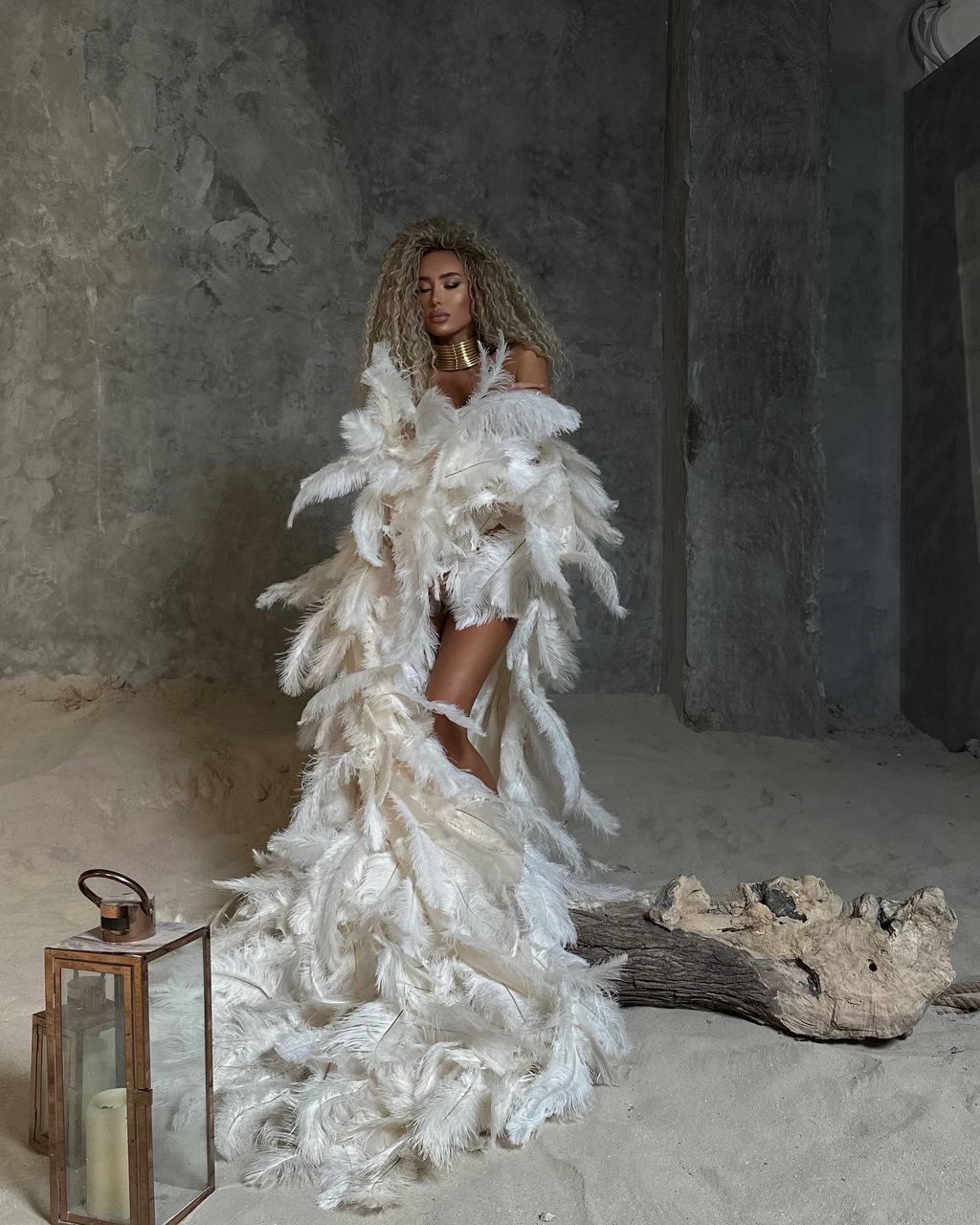 White ostrich feather cape