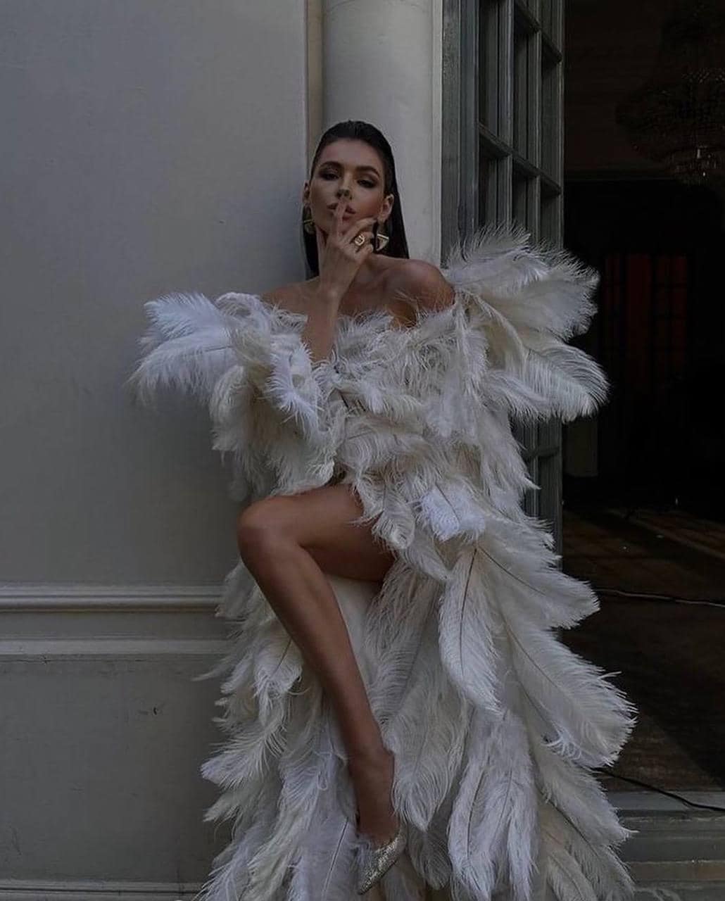 White ostrich feather cape