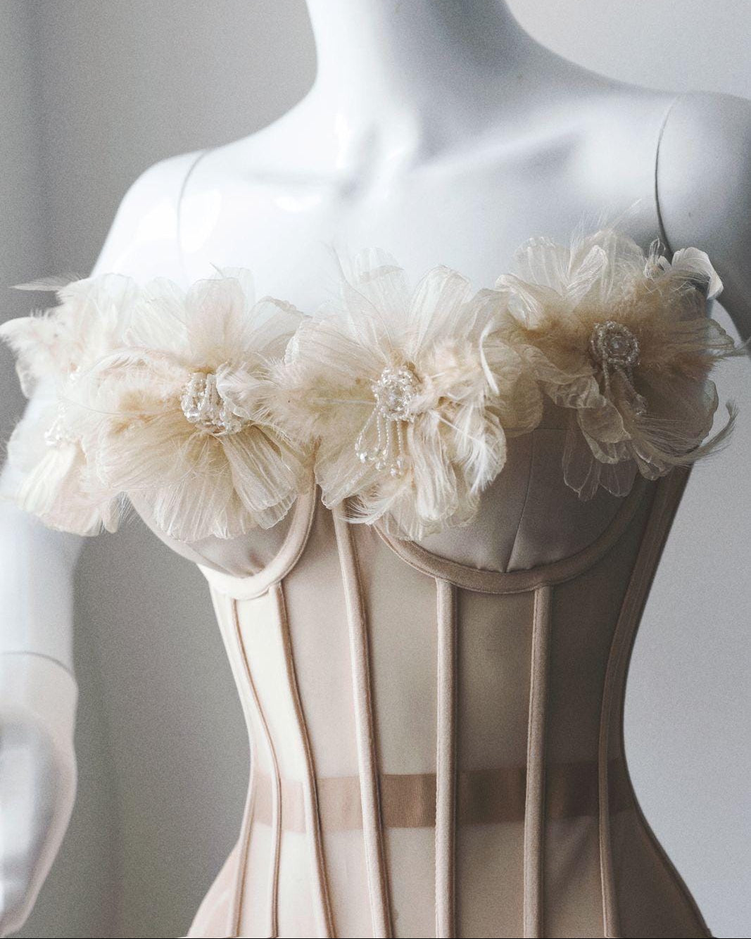 Beige corset Peony