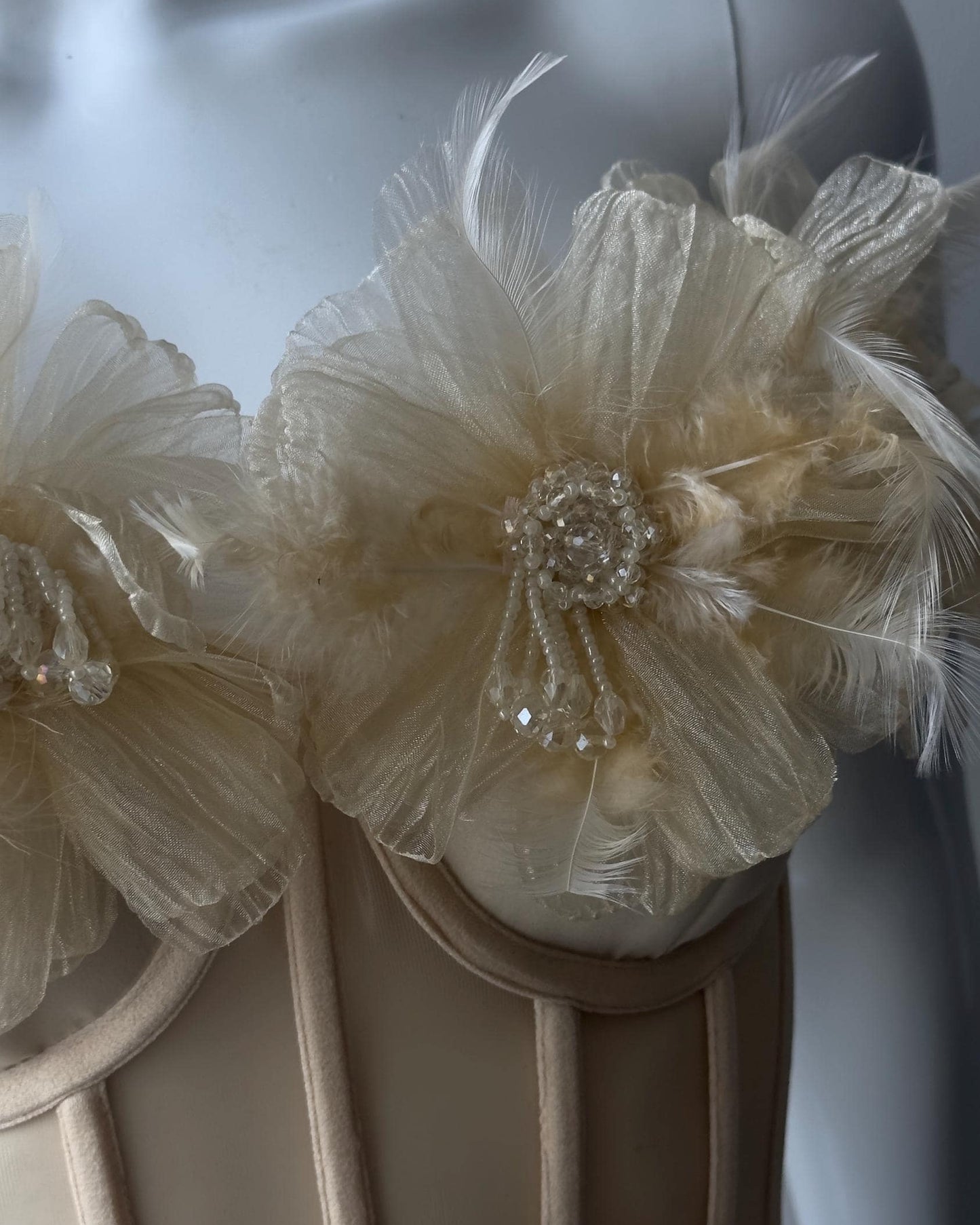 Beige corset Peony