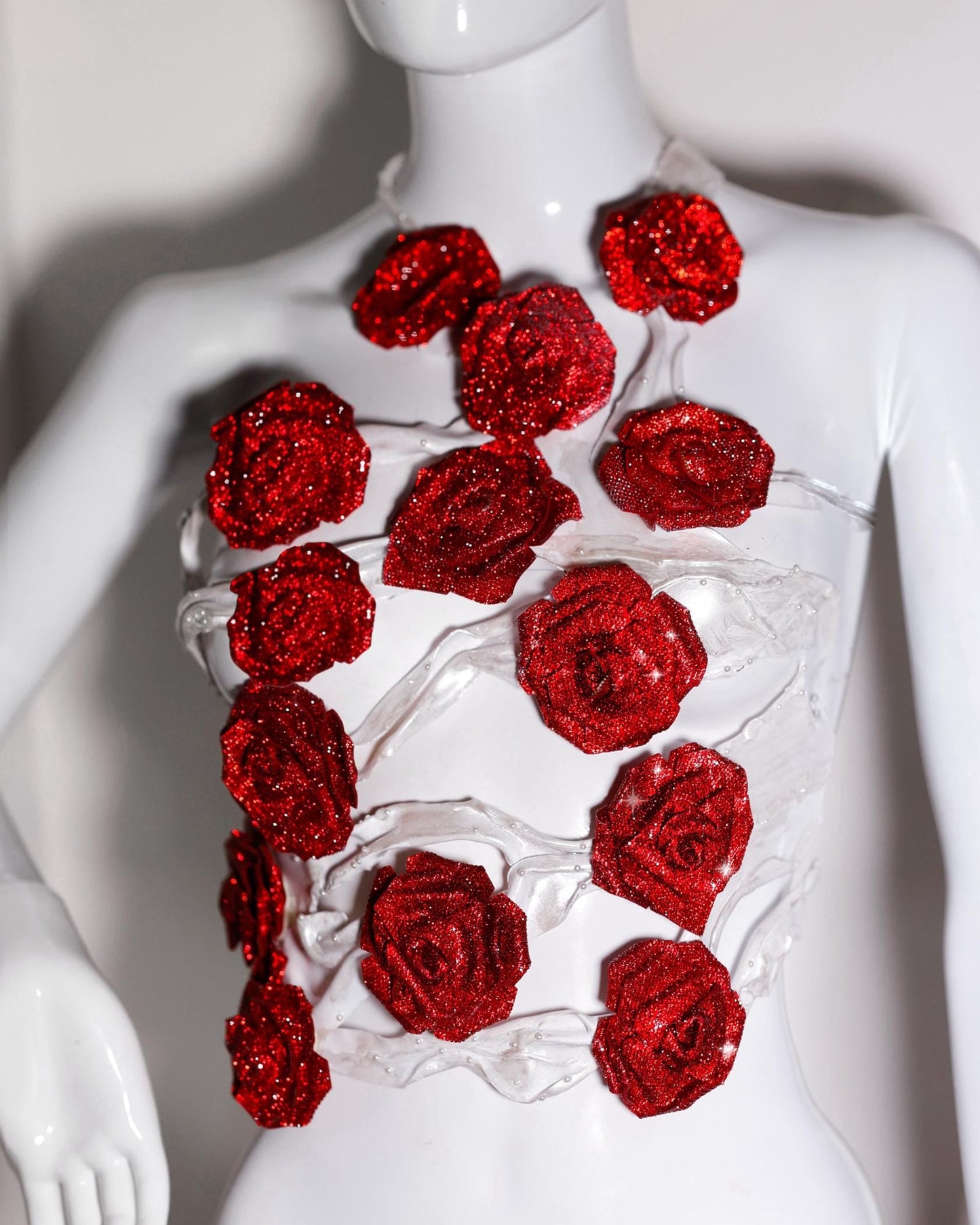 White corset Red Rosè